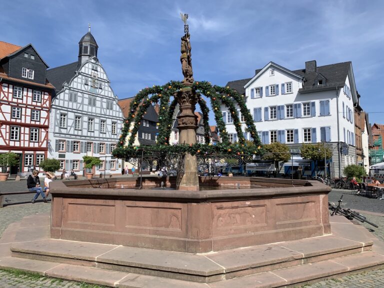 Groß (Marktplatz Butzbach)